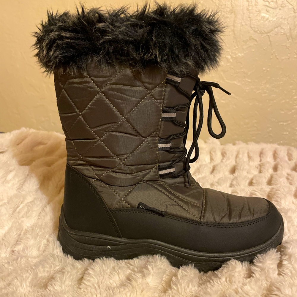 Snow Tec- Women’s Snow Boots - Size- 8